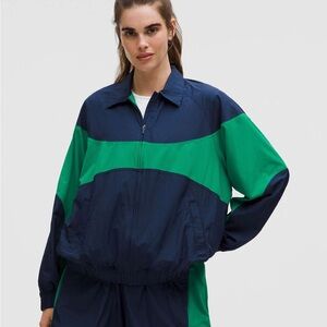 Lululemon Nylon Collared Jacket *Retro Remix Set
Club Blue / Raceway Green